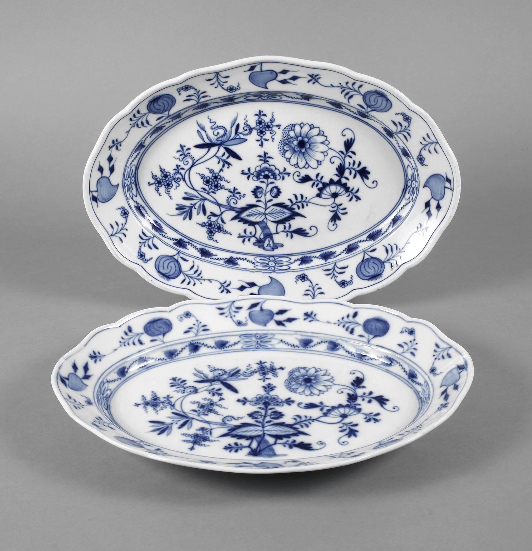 Meissen zwei Platten Zwiebelmuster