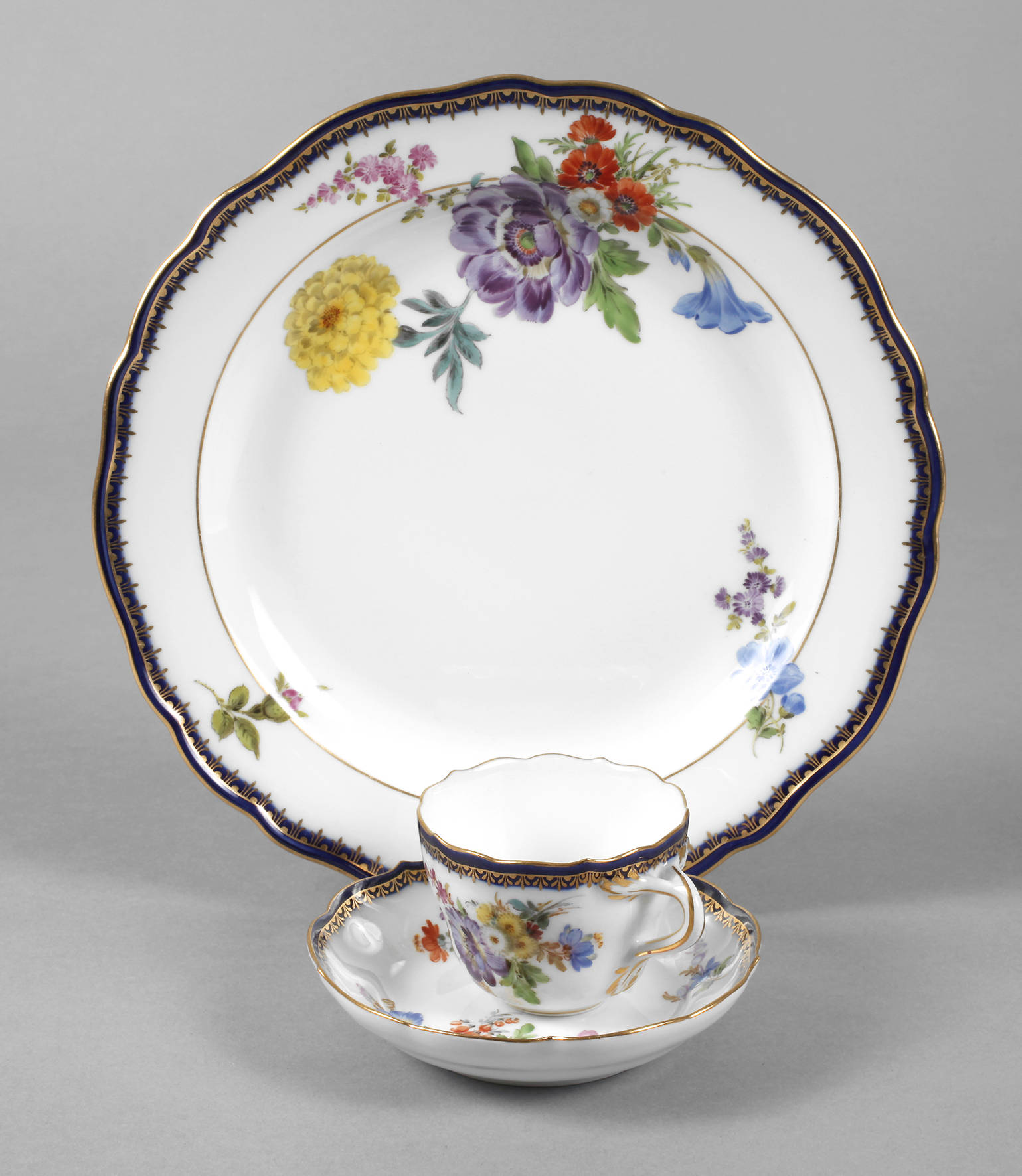 Meissen drei Teile Kobaltrand