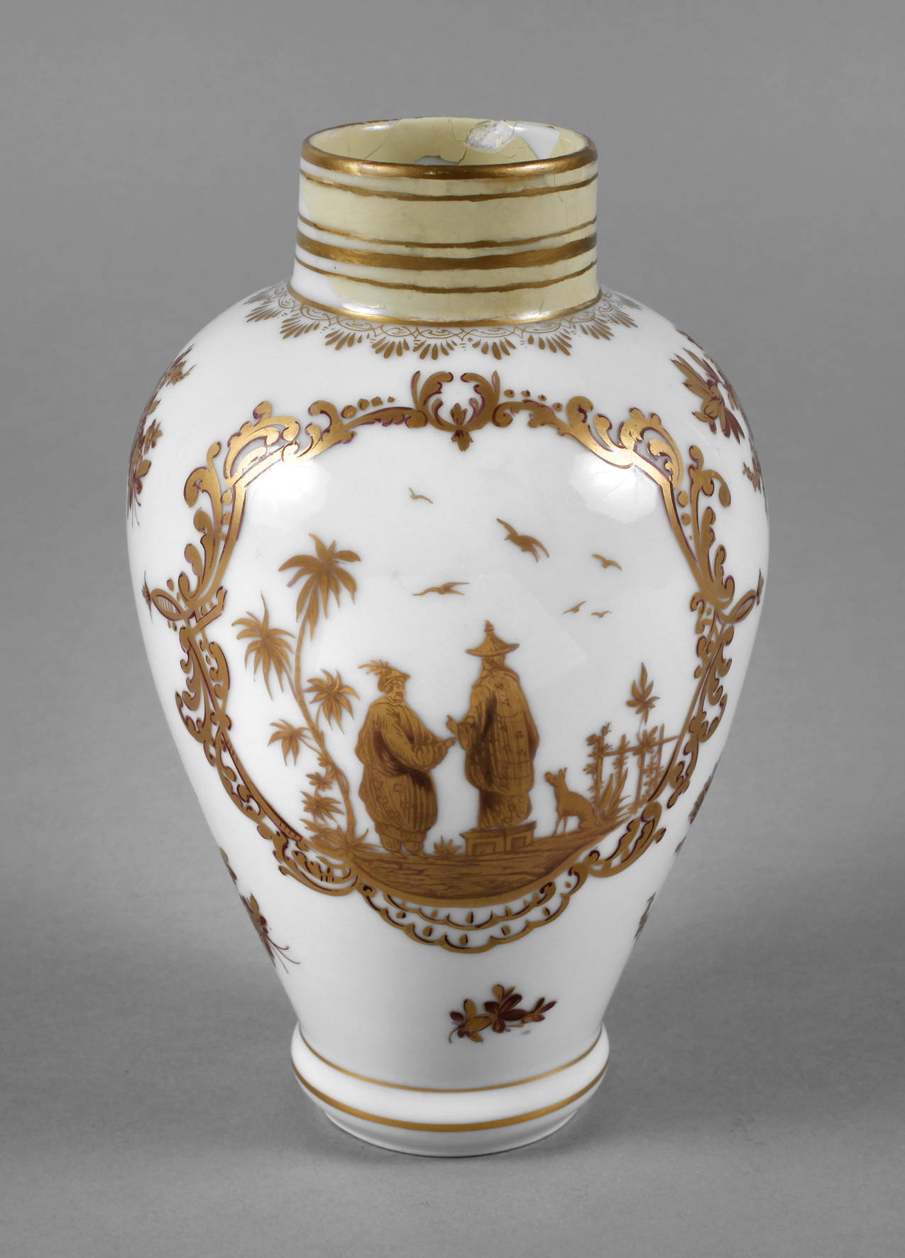 Vase mit Chinoiserien