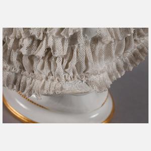 Volkstedt Tänzerin im Spitzenkleid