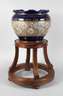 Großer Jugendstilcachepot mit Holzsockel