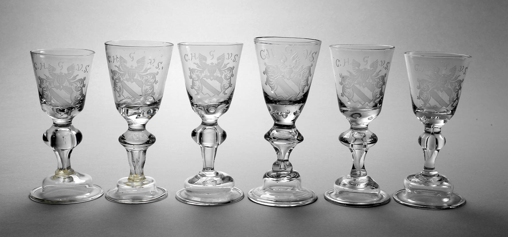 Sechs barocke Wappengläser der Grafen zu Schönburg