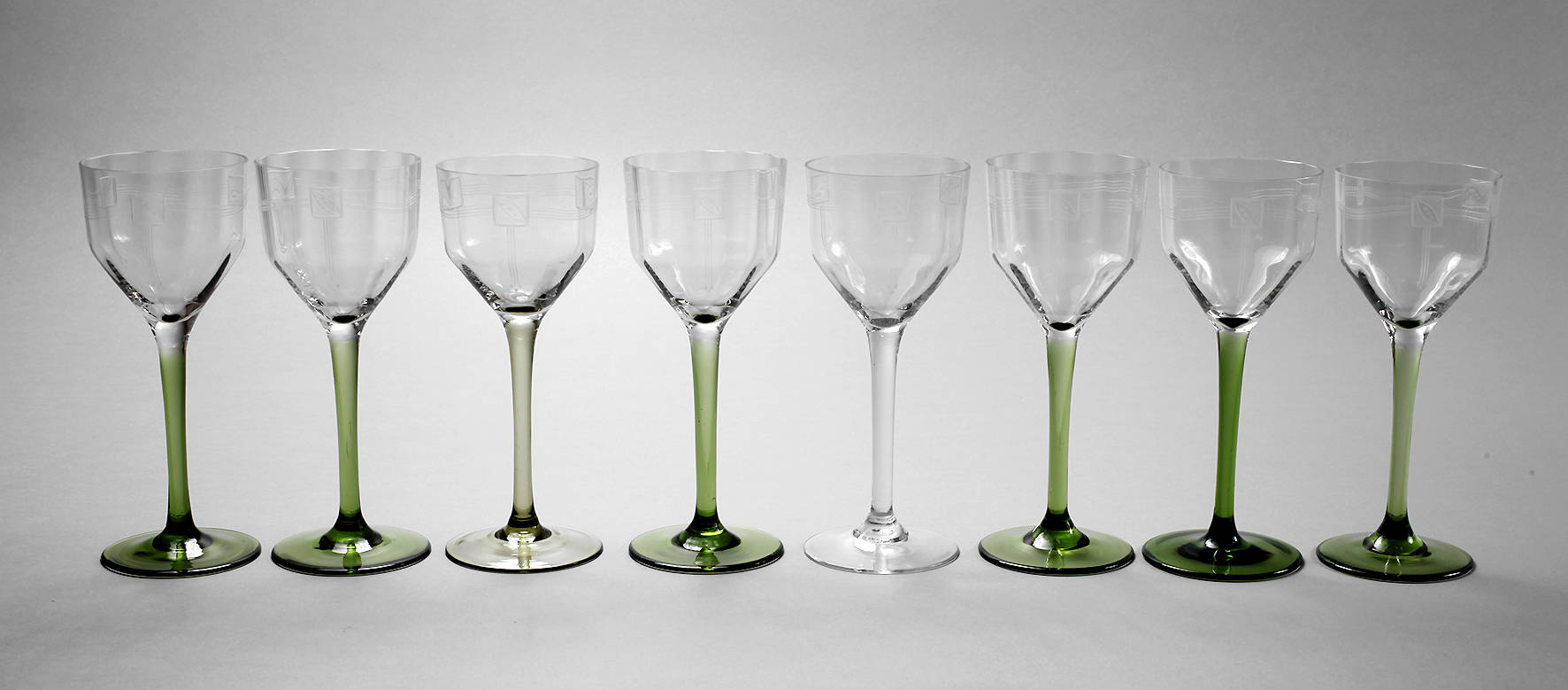 Acht Jugendstilrömer