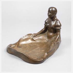 Krutsay, figürliche Visitenkartenschale