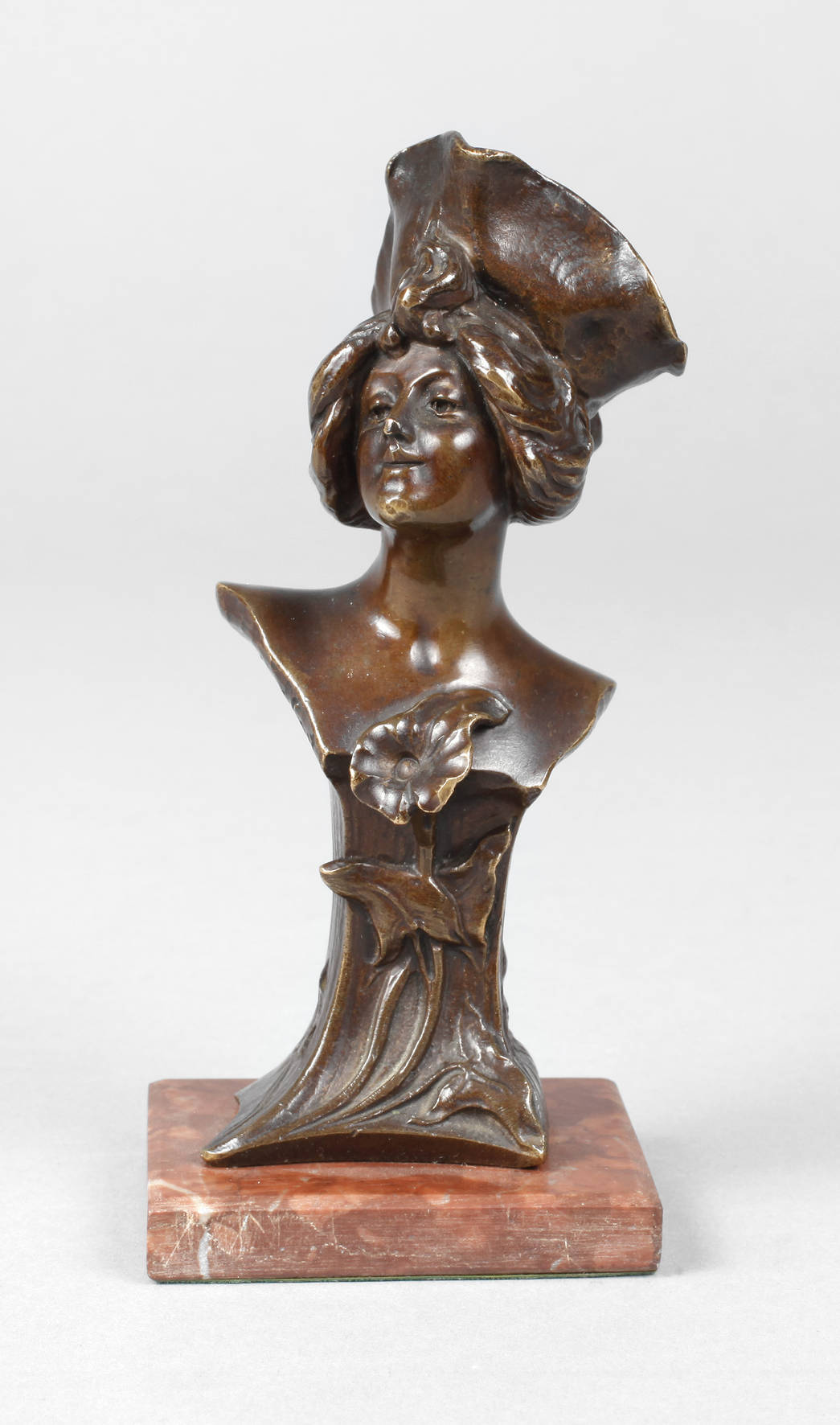 Victor Heinrich Seifert, kleine Büste Jugendstil