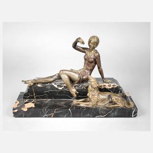 Enrique Molins-Ballesté, Art déco-Dame mit Windhund