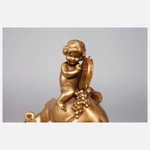 Edmund Meusel, Putto auf Bär