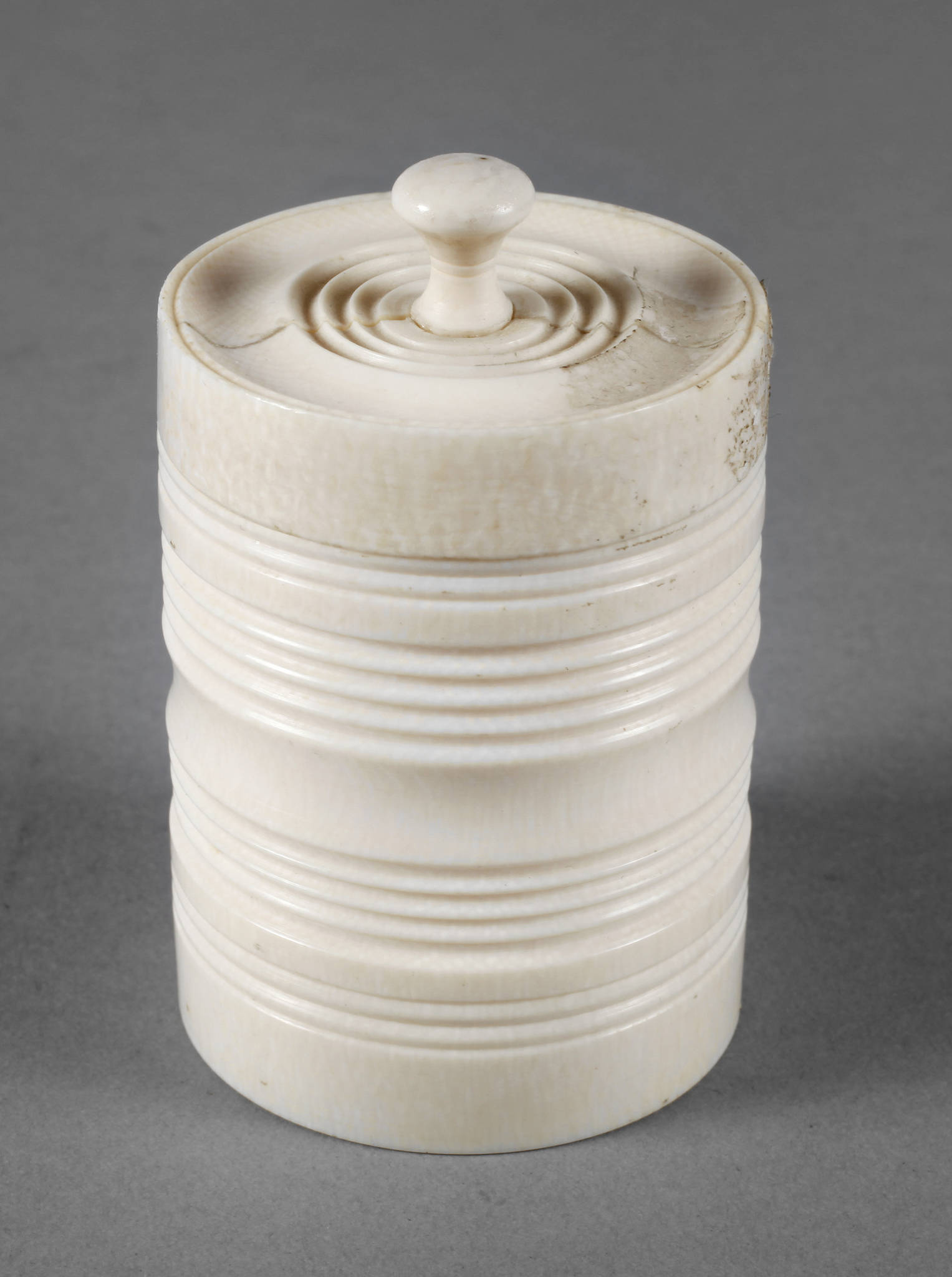 Deckeldose Elfenbein