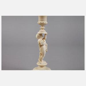 Figürlicher Leuchter Elfenbein