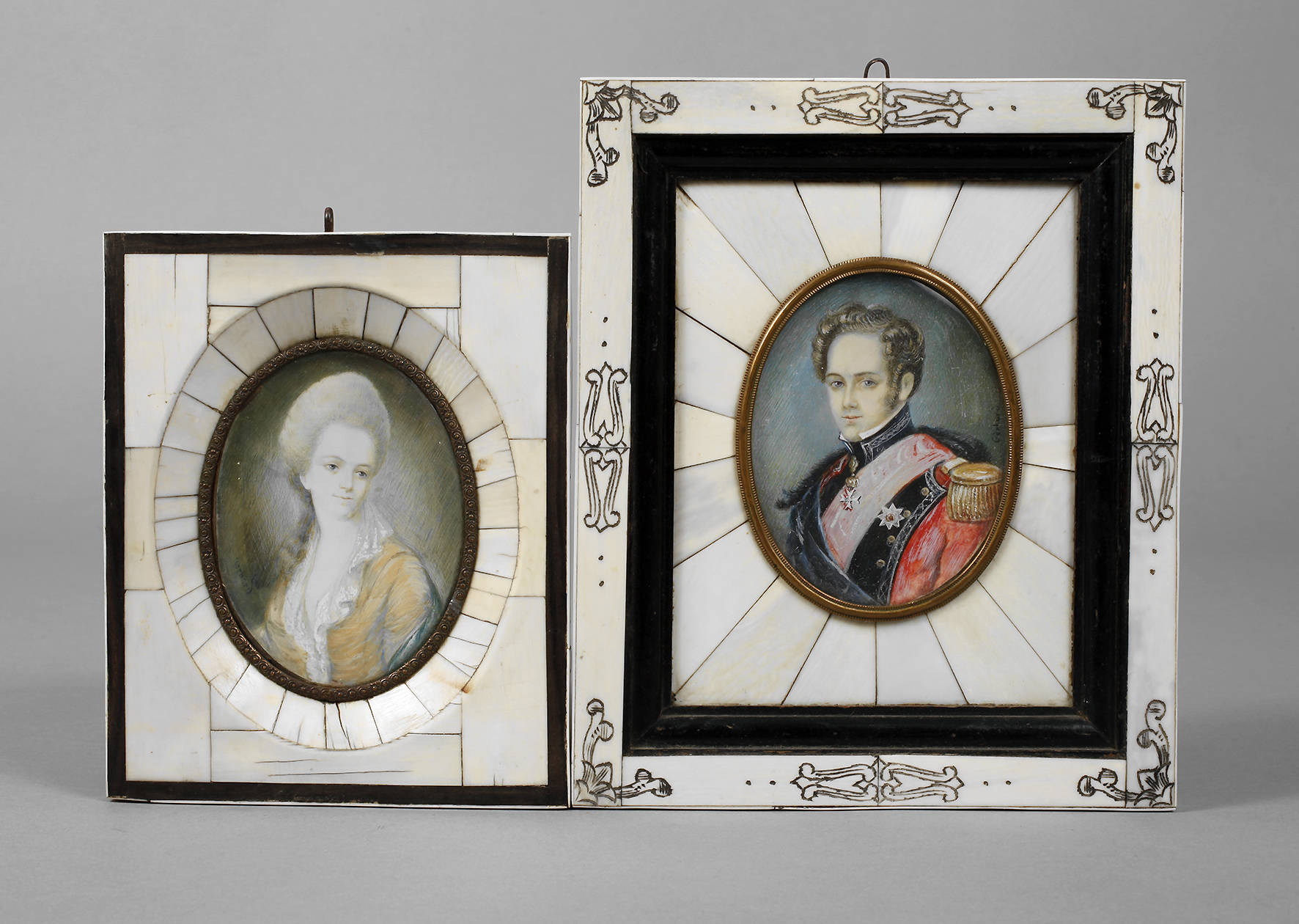 Zwei Elfenbeinminiaturen