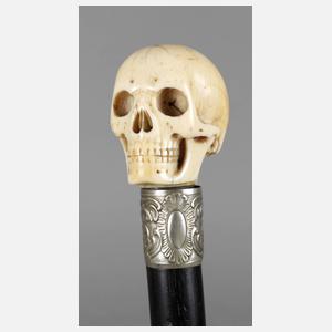 Spazierstock mit Totenkopf