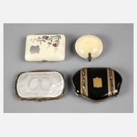 Vier kleine Geldbörsen111