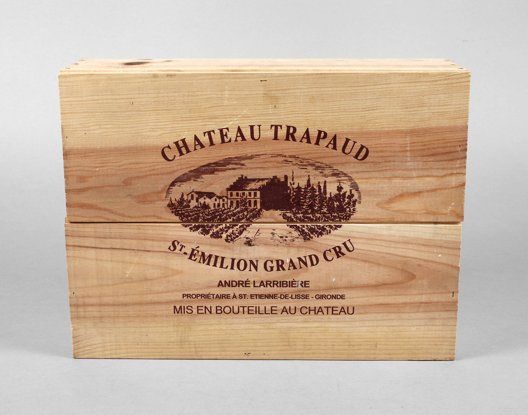 Drei Flaschen Rotwein