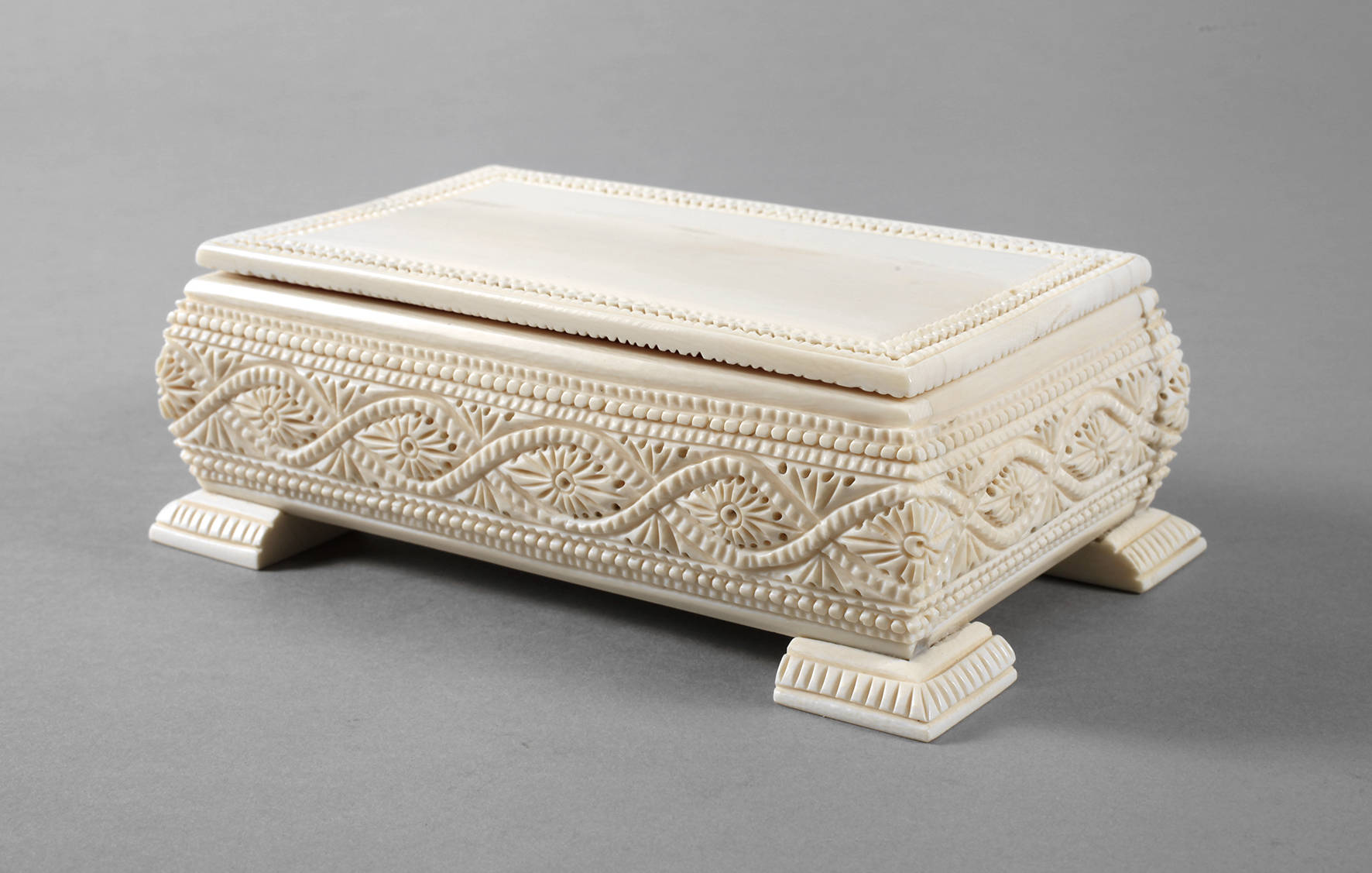 Schatulle Elfenbein