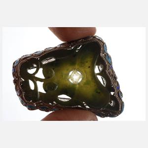 China Jadebrosche mit Email