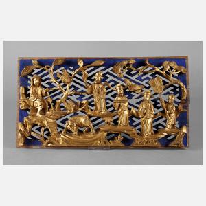 Figürliche Reliefschnitzerei