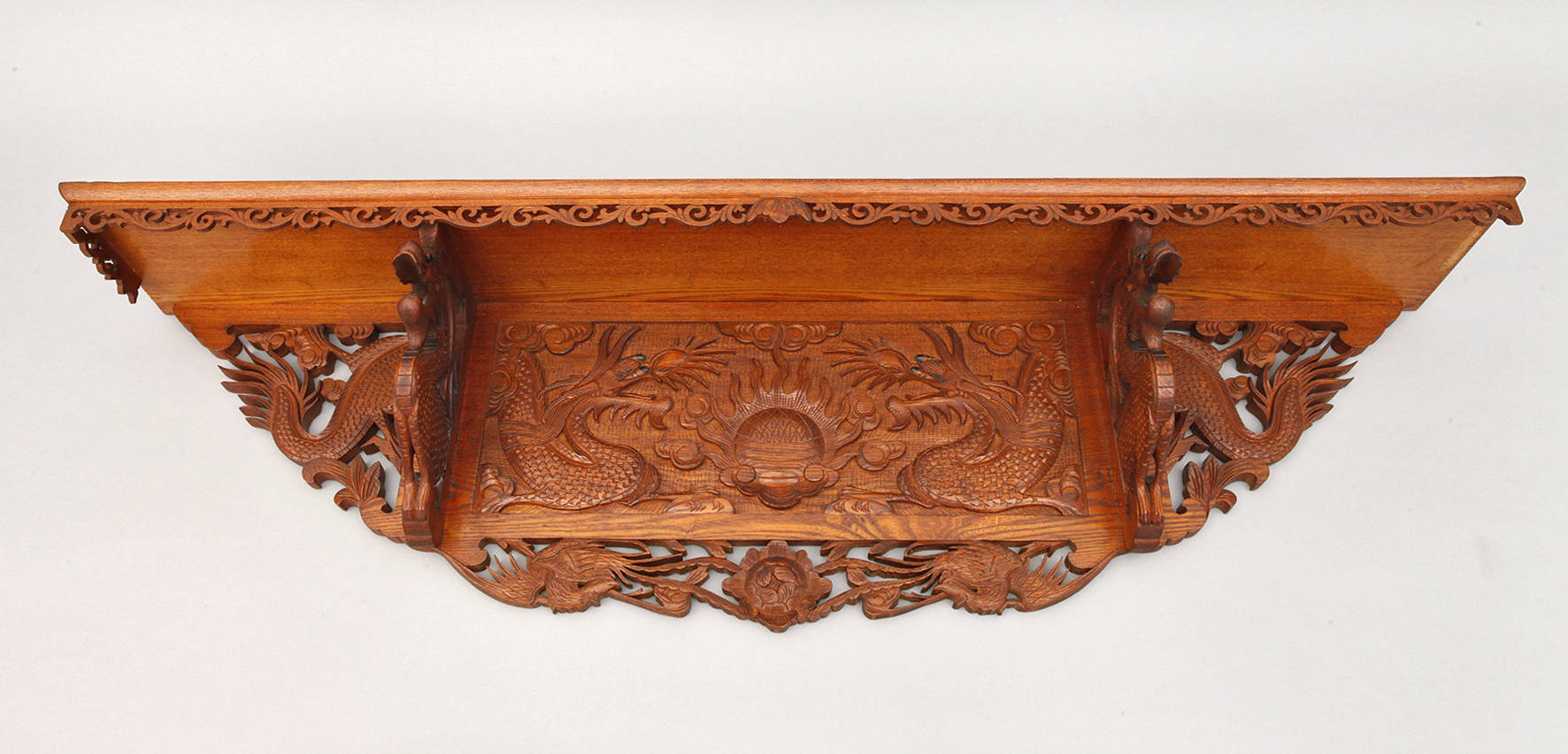 Geschnitztes Wandbord