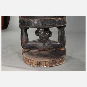 Herrscherstuhl eines Stammesfürsten der Yoruba