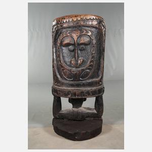 Herrscherstuhl eines Stammesfürsten der Yoruba