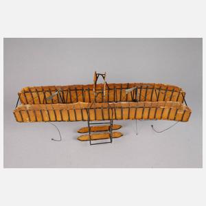 Flugzeugmodell als Doppeldecker