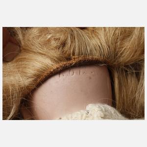 Große Brustkopfpuppe