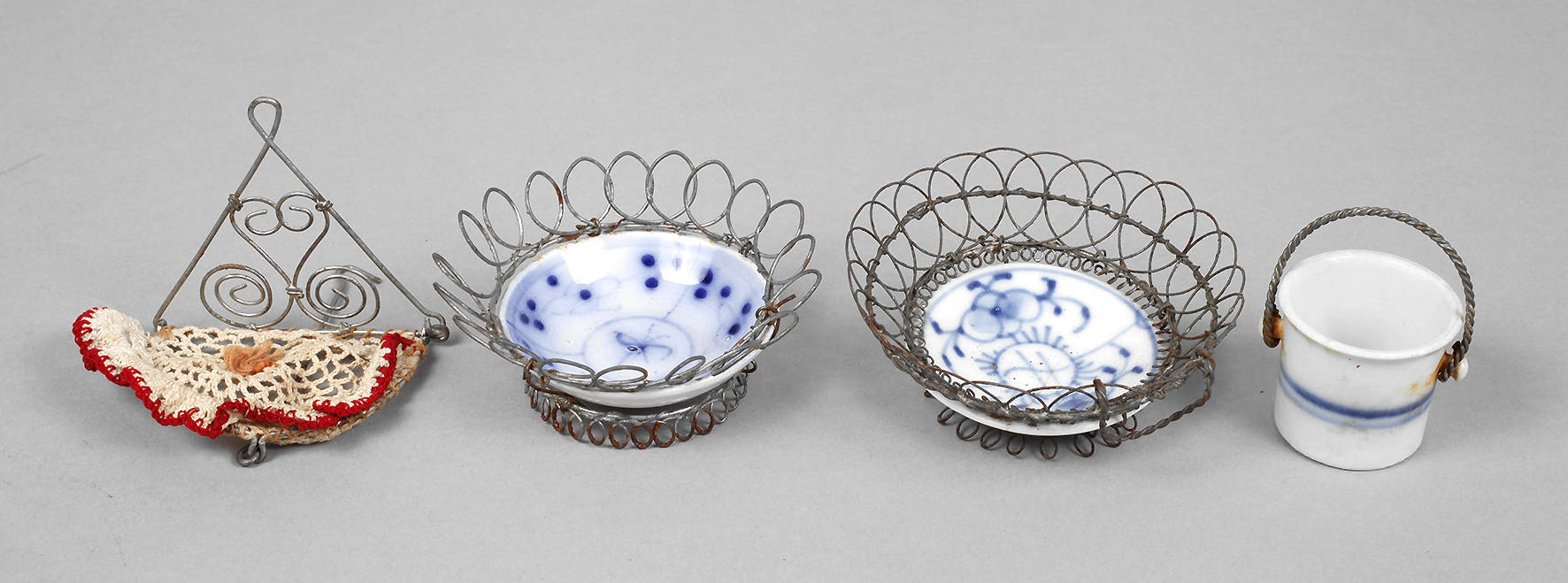 Puppenküchenzubehör Blaumalerei