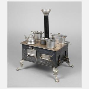 Hoher Puppenherd mit Zubehör