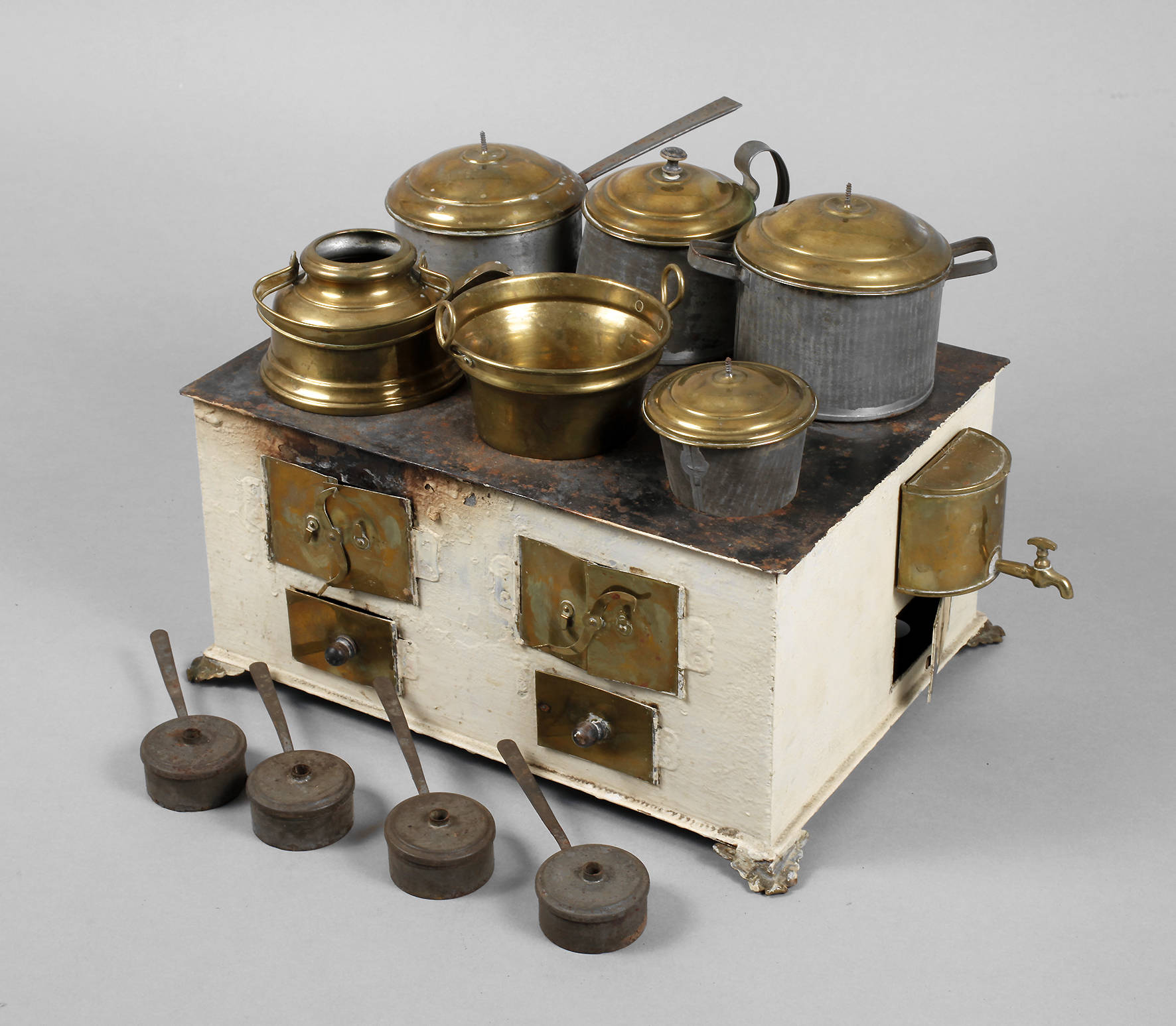 Puppenherd mit Zubehör