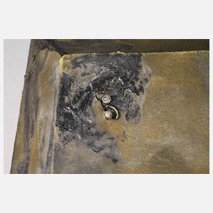 Bilderuhr im Silberrelief