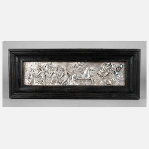 Bilderuhr im Silberrelief
