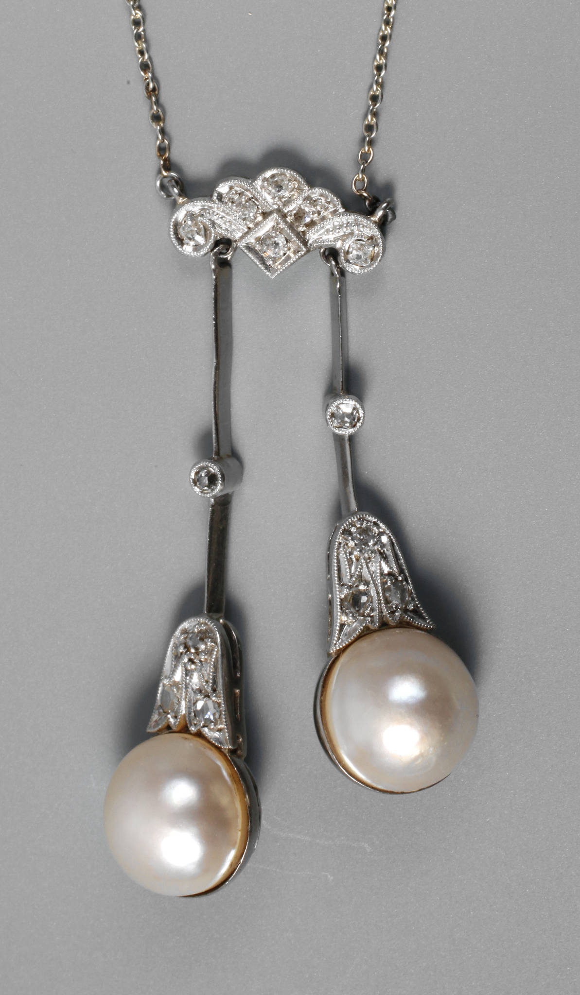 Feines Jugendstil-Collier