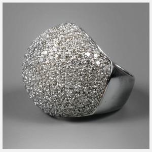 Übergroßer Fußballring