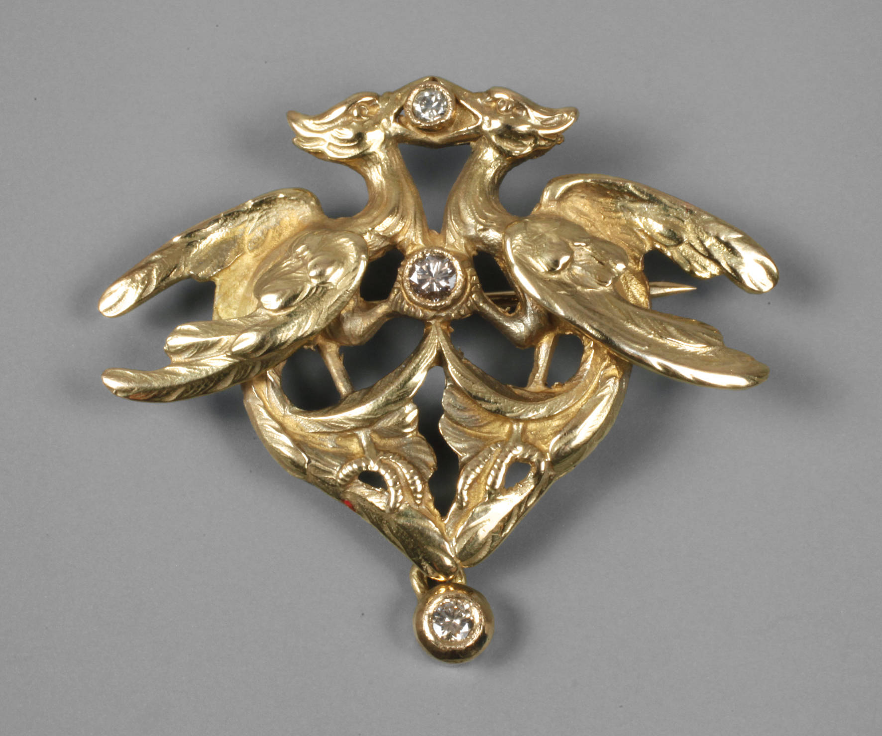 Vogelbrosche mit drei Brillanten