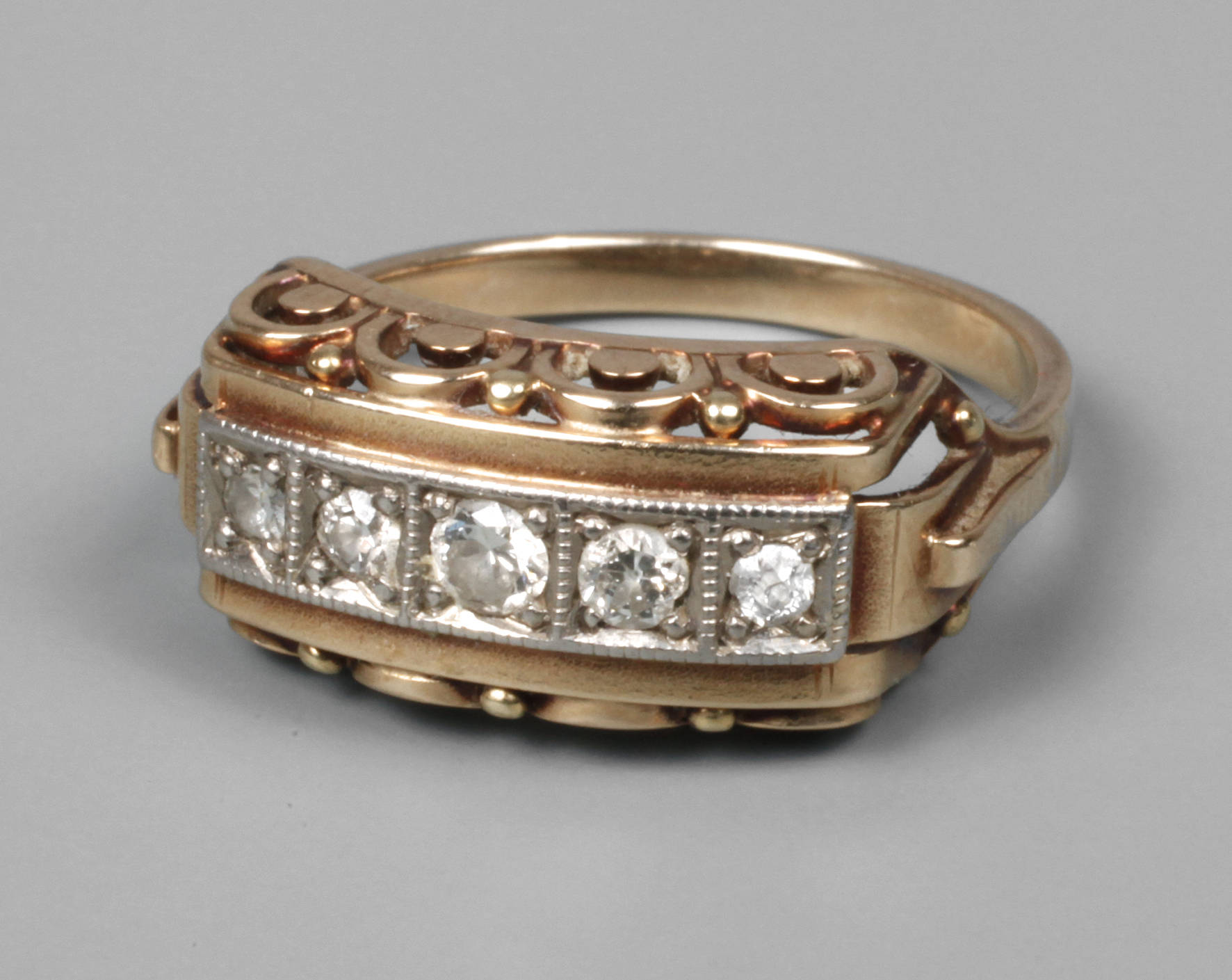 Art déco-Ring mit fünf Brillanten
