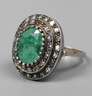 Smaragdring mit Diamanten