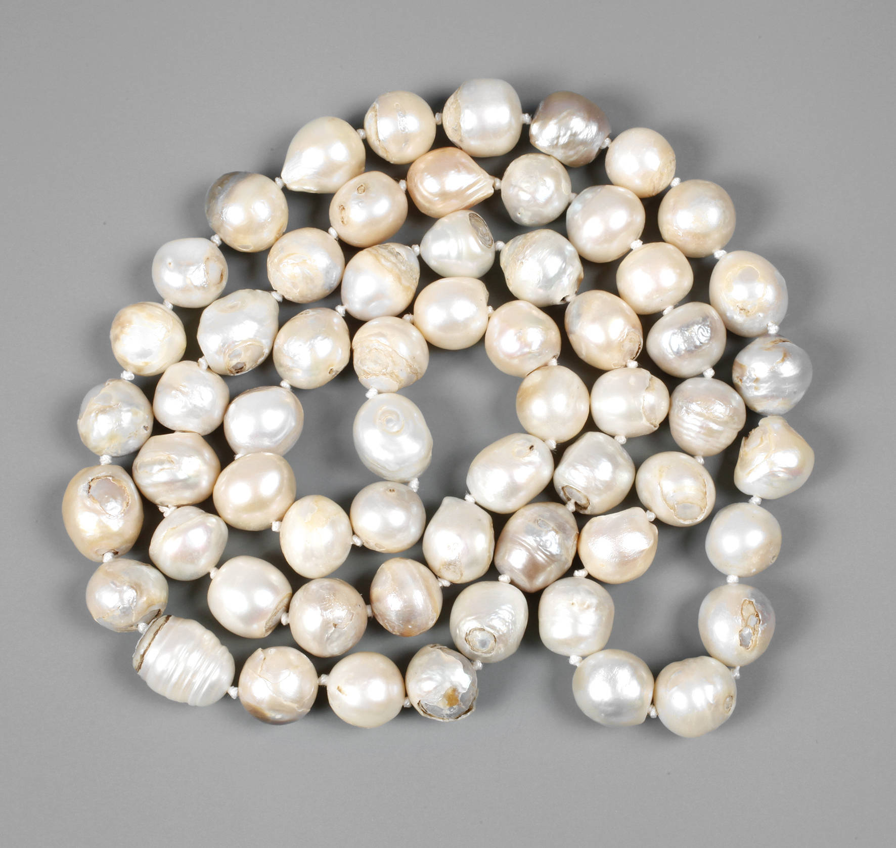 Große Perlenkette
