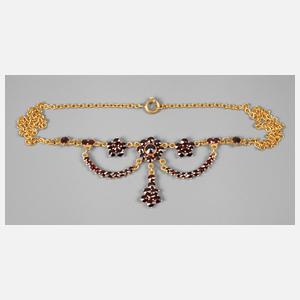 Granat-Collier