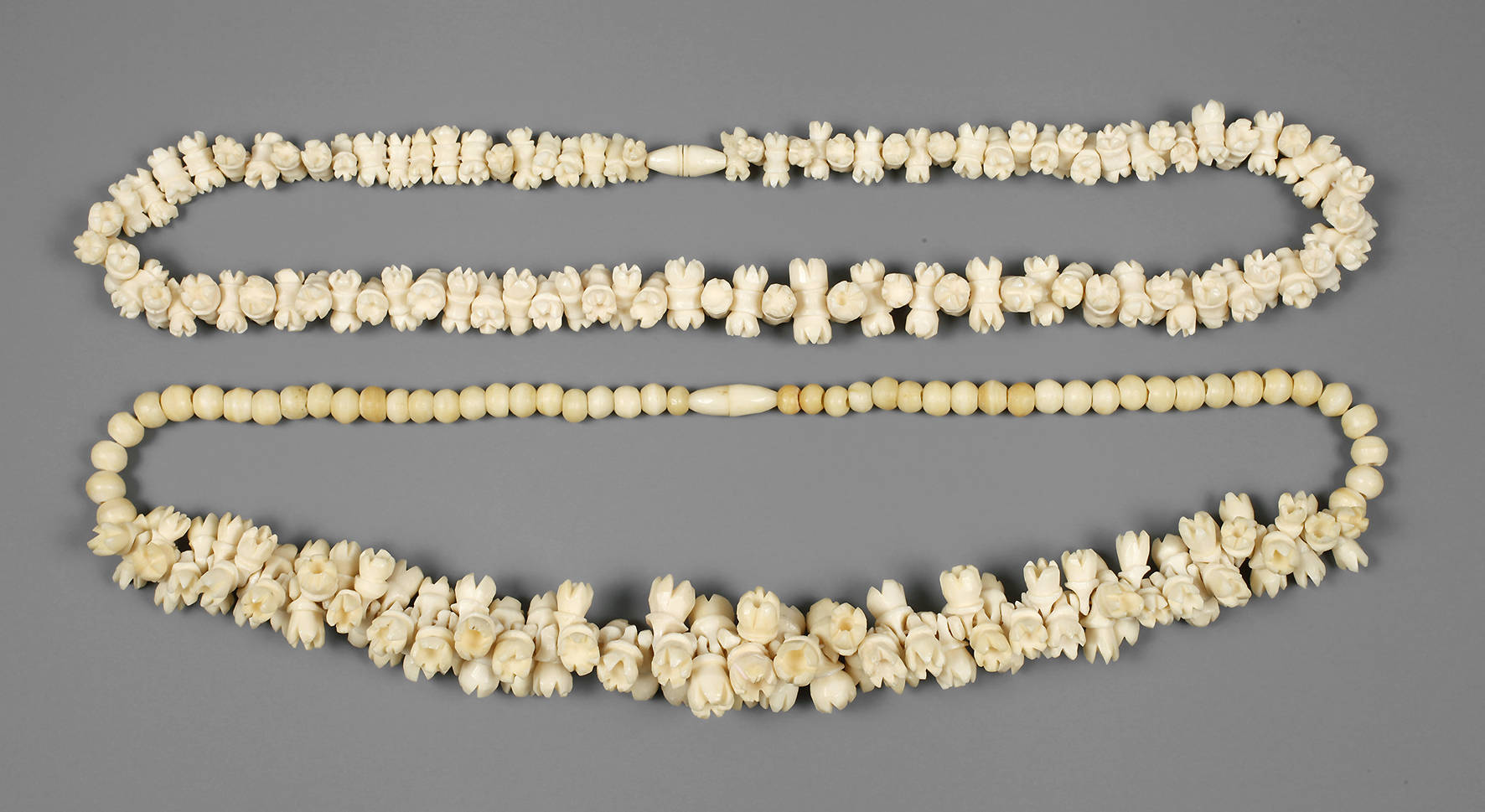 Zwei Ketten Elfenbein