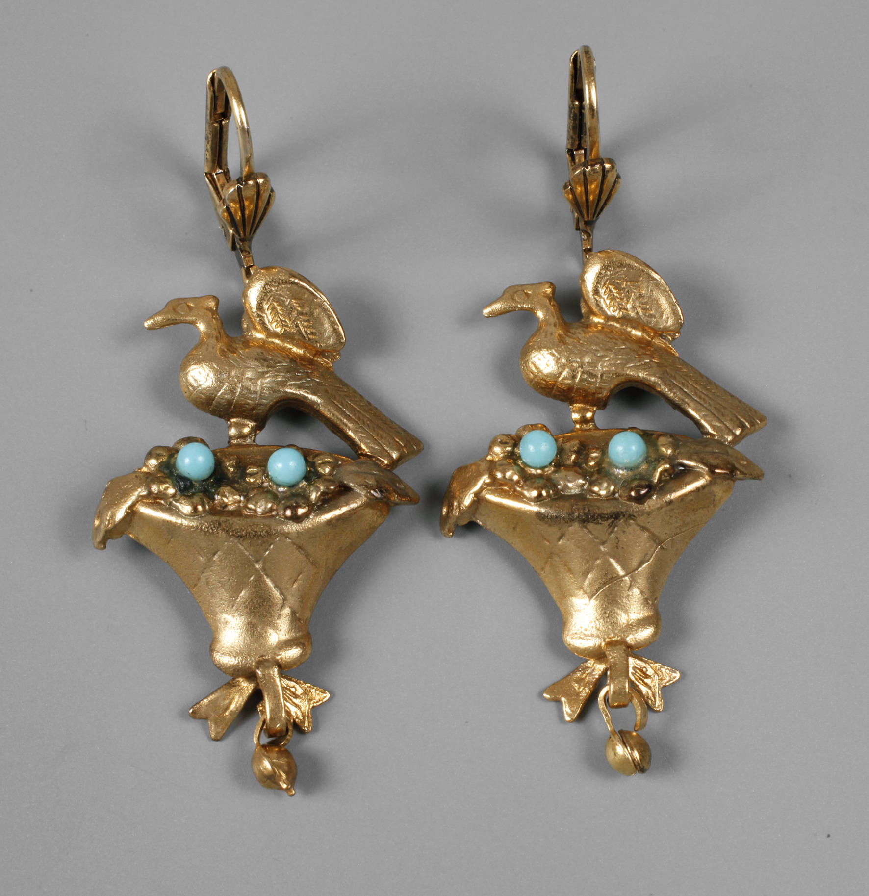 Paar Ohrhänger Vögel mit Blütenkörben