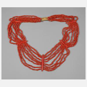 Feines Korallencollier