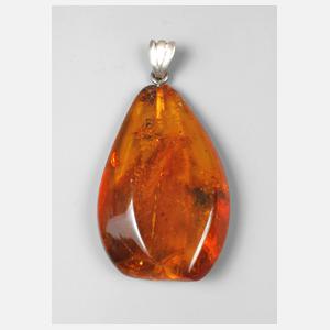 Feiner Bernsteinanhänger