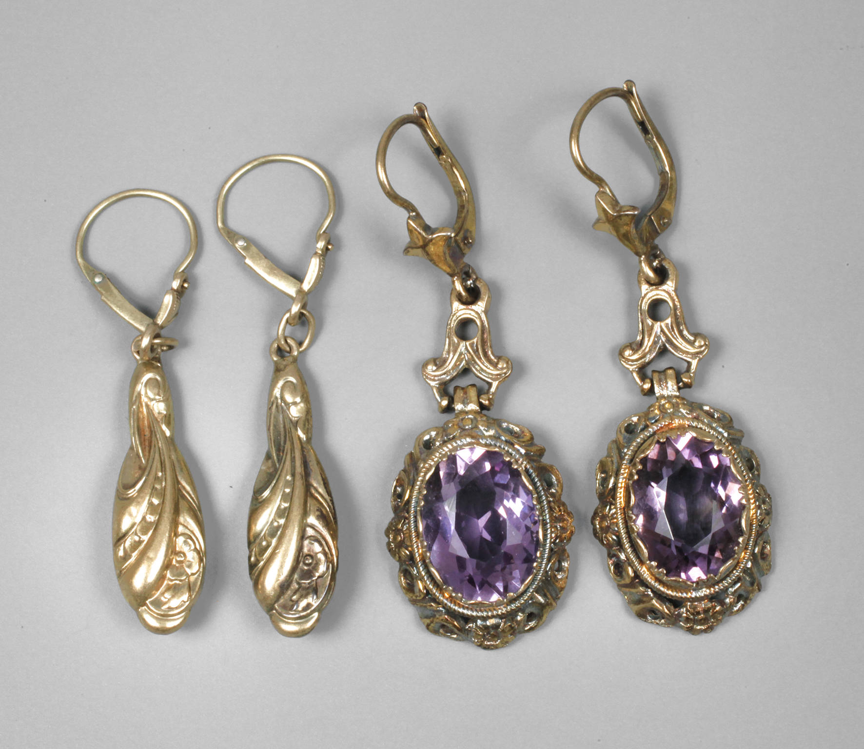 Zwei Paar Ohrhänger