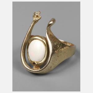 Goldring mit Opal
