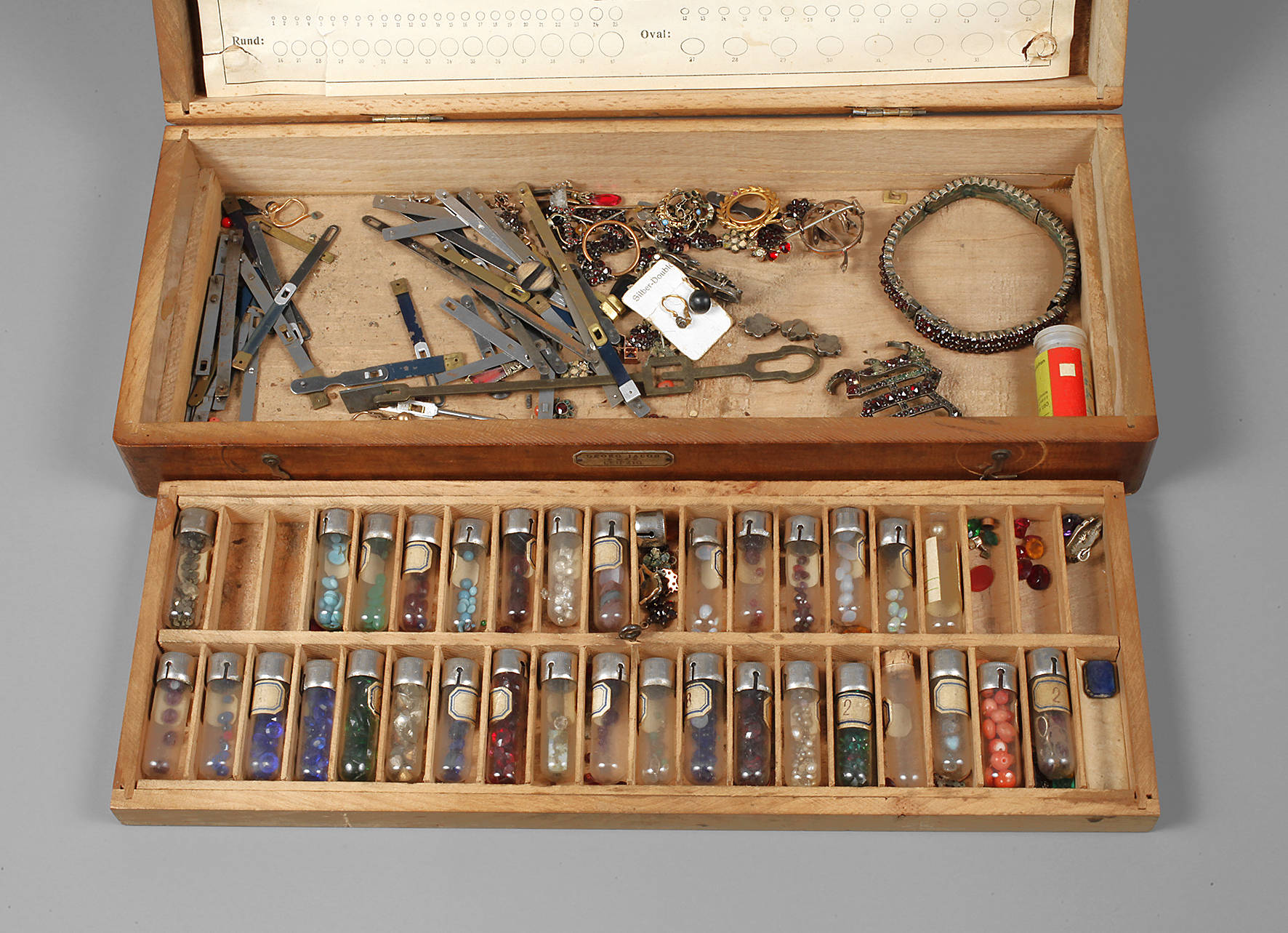 Kasten Halbedelsteine für Juweliere