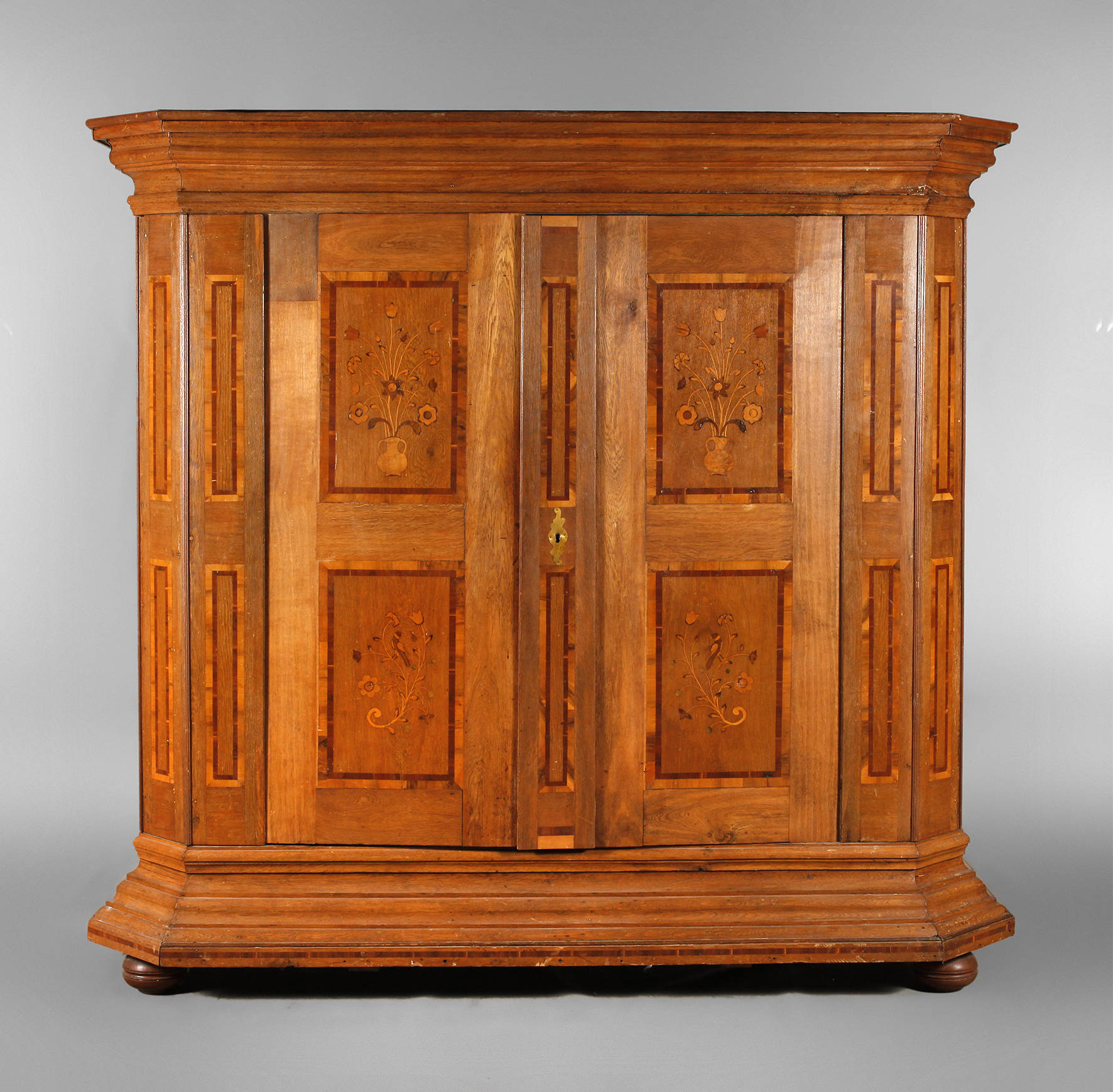 Dielenschrank Barock