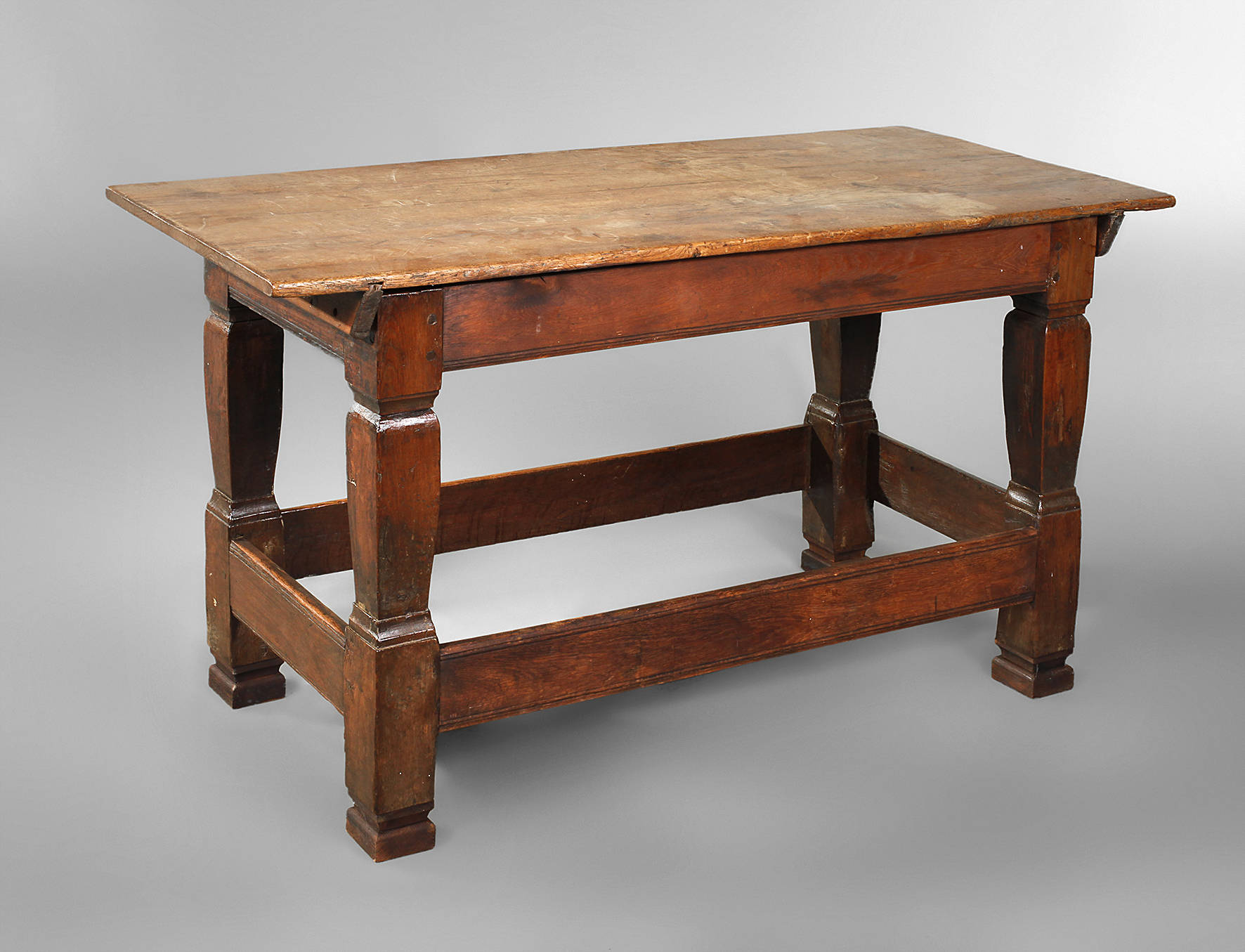 Barocker Küchentisch