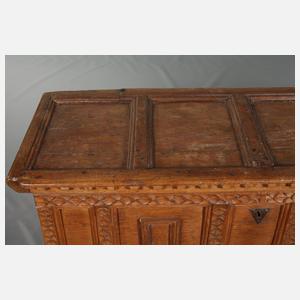 Frühe Barocktruhe