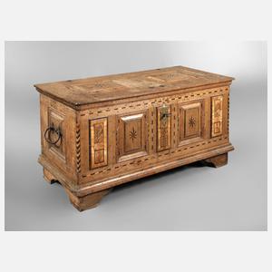 Intarsierte Barocktruhe