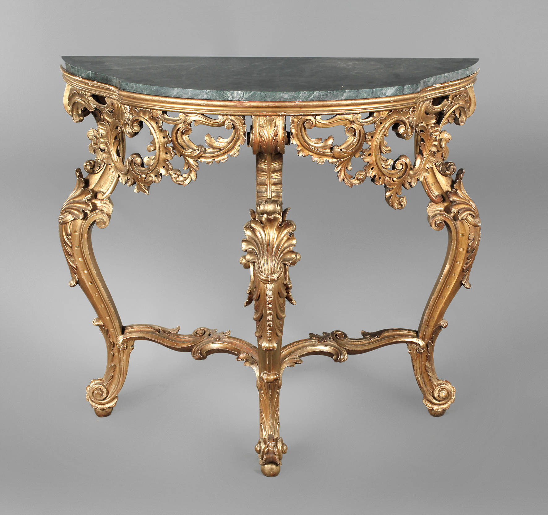 Geschnitzte Wandkonsole