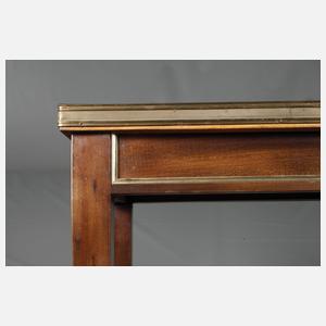 Klassizistischer Beistelltisch